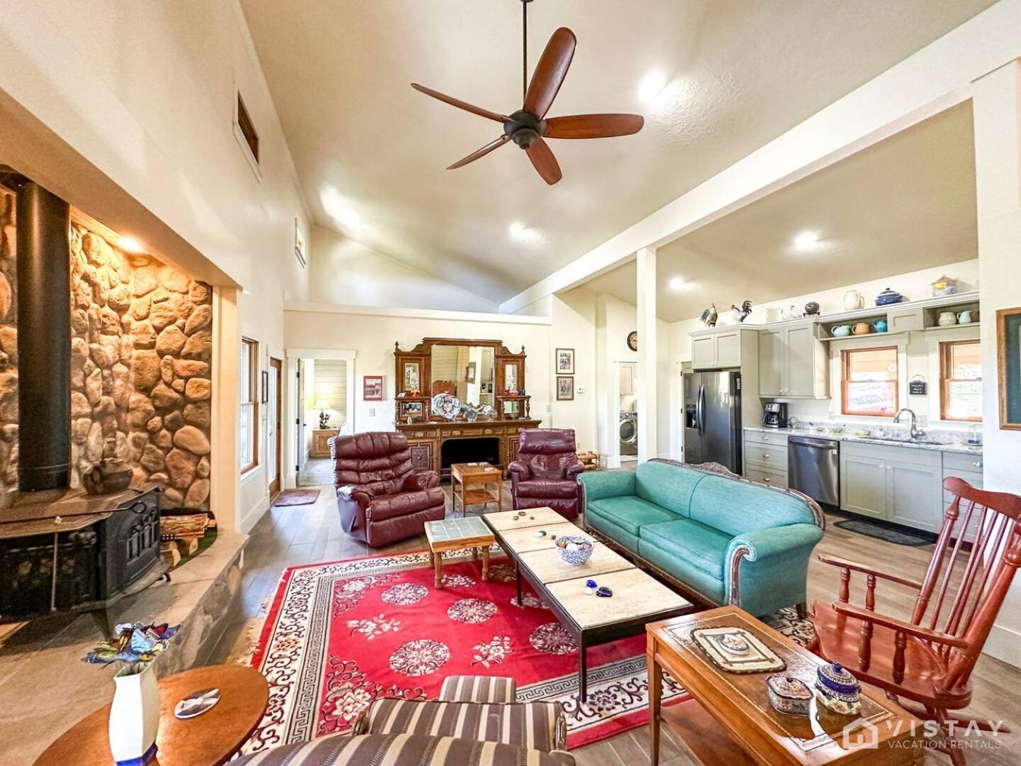 Summit Pines Hideaway - Amazing Mountain Views! Villa Duck Creek Village Екстериор снимка